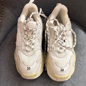 Balenciaga Cream and Yellow Sneakers authentic